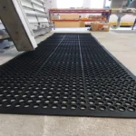 Hollow Mats 25 Anti-Slip Wet Area Mat